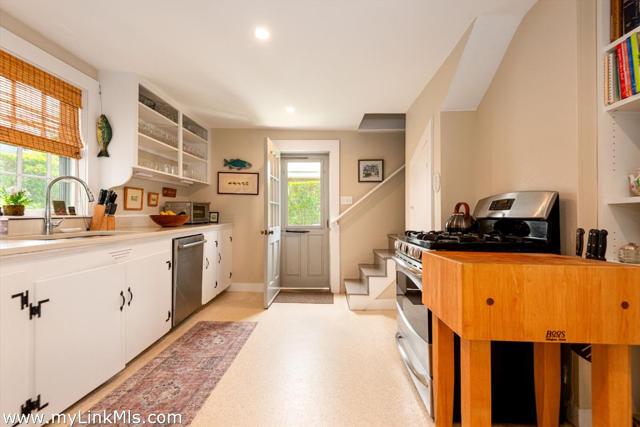 12 Cottage Avenue photo