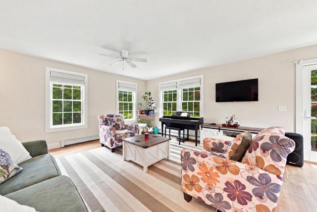 70 Hooper Farm Road photo