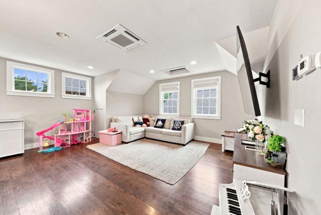70 Hooper Farm Road photo