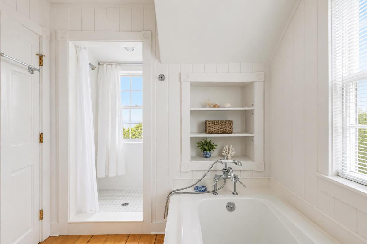 4 Black Walnut Lane, Nantucket — photo 37
