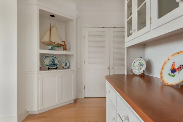 4 Black Walnut Lane photo
