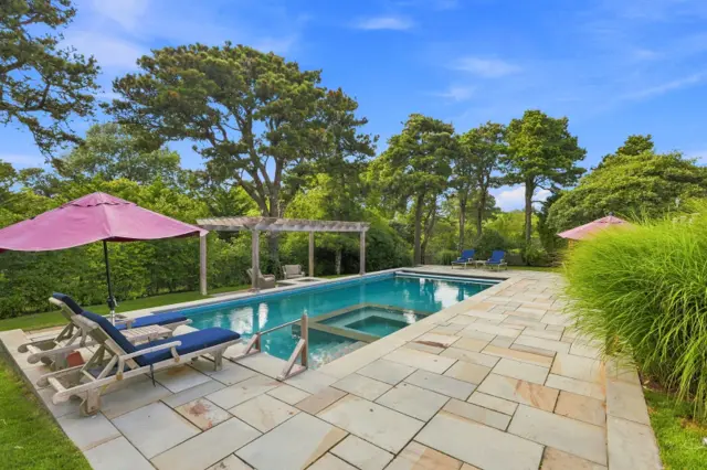 135 Surfside Road photo