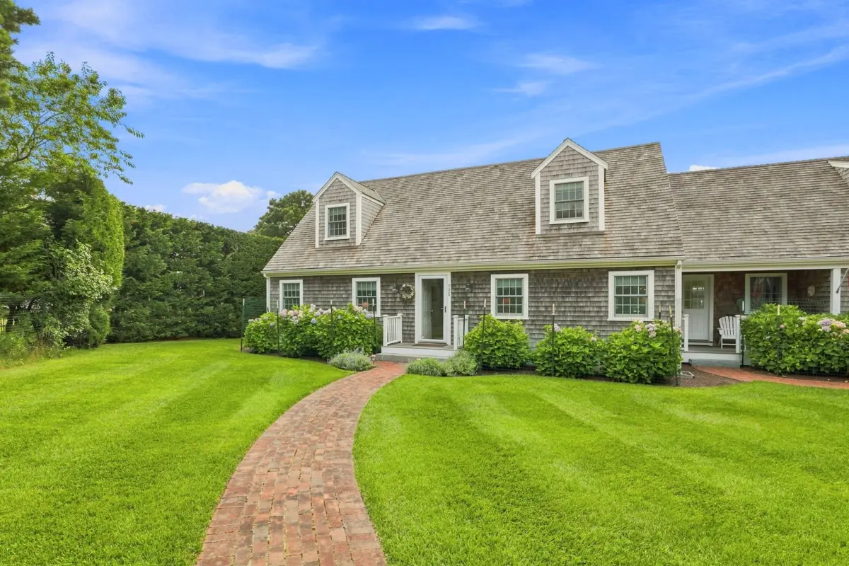 135 Surfside Road, Nantucket
