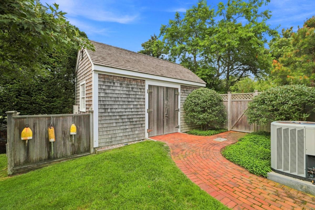 135 Surfside Road, Nantucket — photo 40