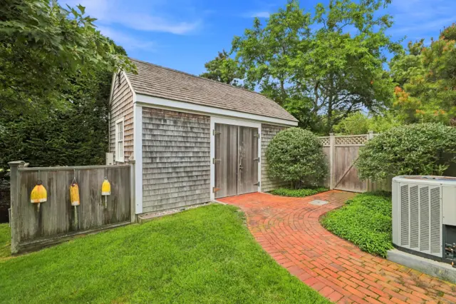 135 Surfside Road photo