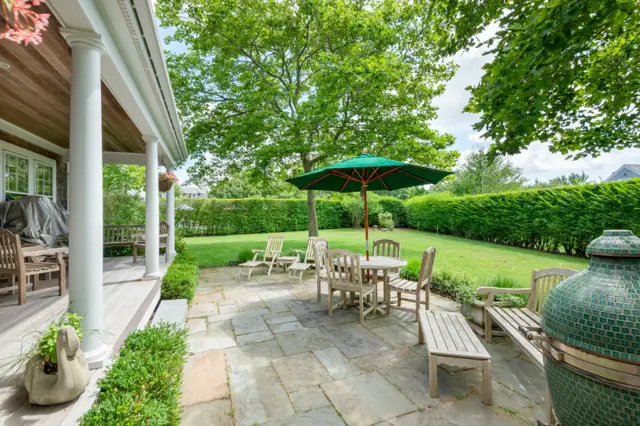 8 Hedge Row photo
