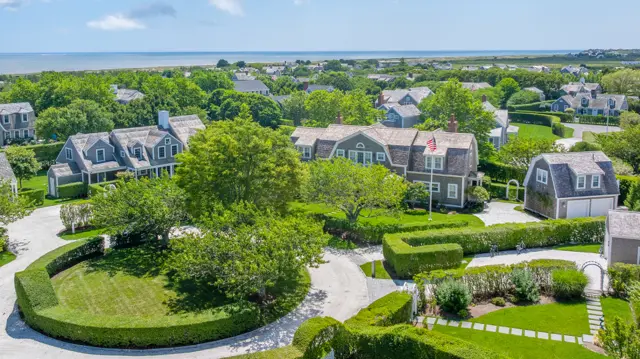 8 Hedge Row photo
