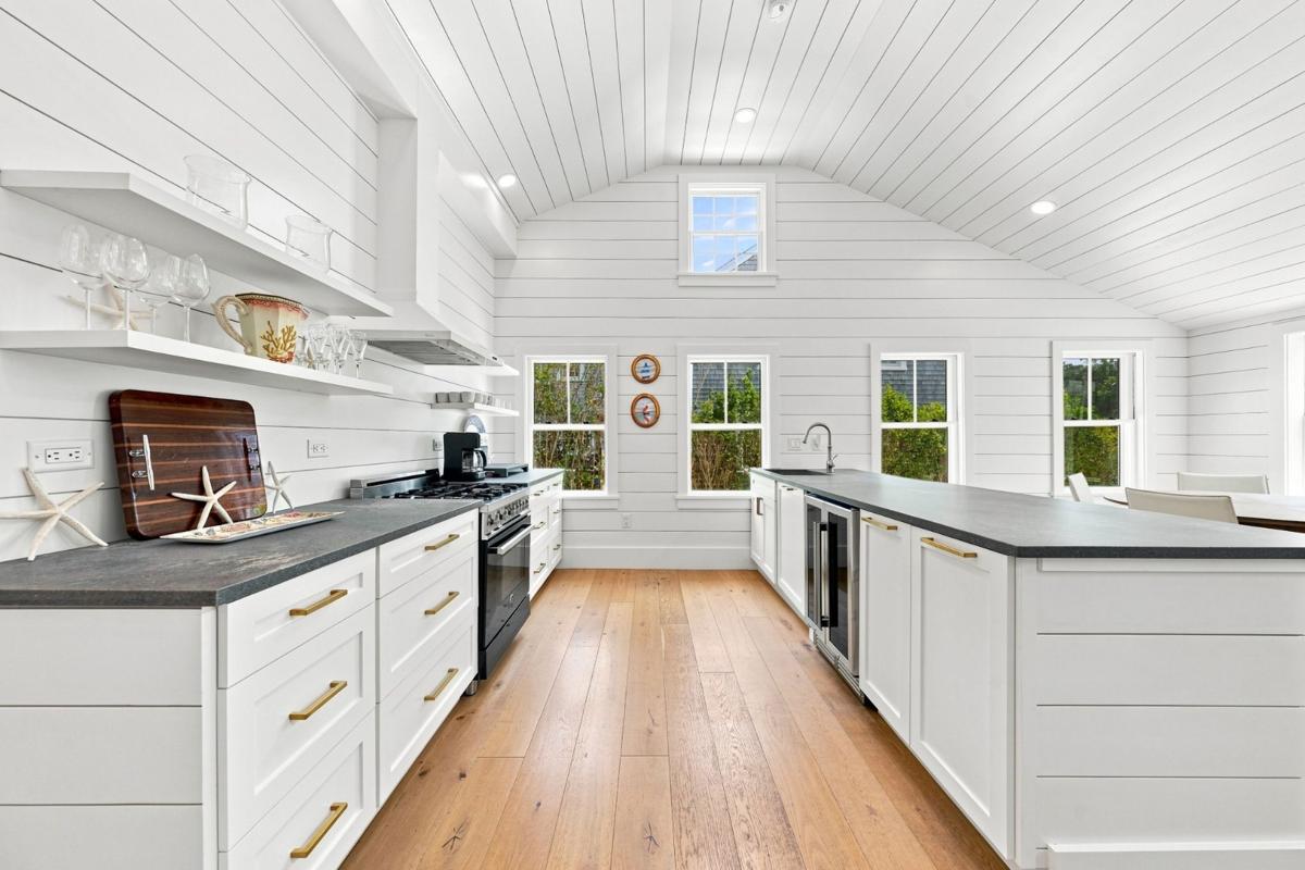 17 & 17A New Street, Nantucket — photo 8