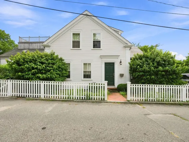 44 & 44B Pine Street photo