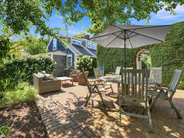 44 & 44B Pine Street, Nantucket — photo 66