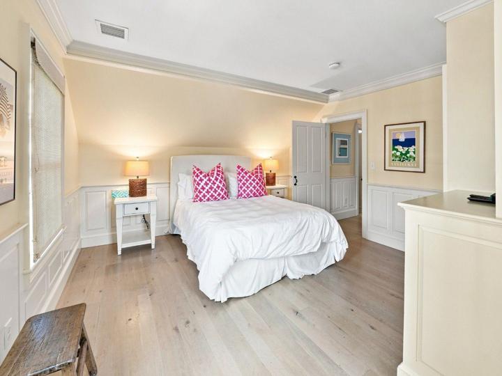 44 & 44B Pine Street, Nantucket — photo 28