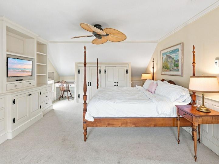 44 & 44B Pine Street, Nantucket — photo 20