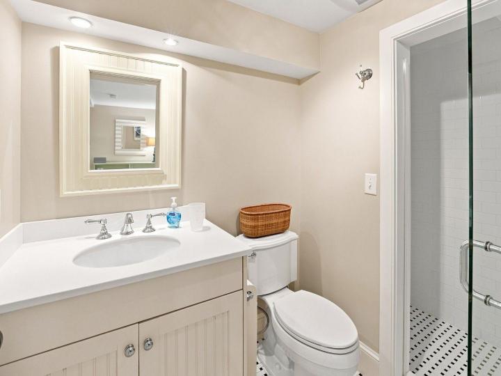 44 & 44B Pine Street, Nantucket — photo 45
