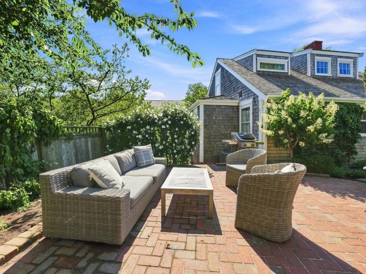 44 & 44B Pine Street, Nantucket — photo 64