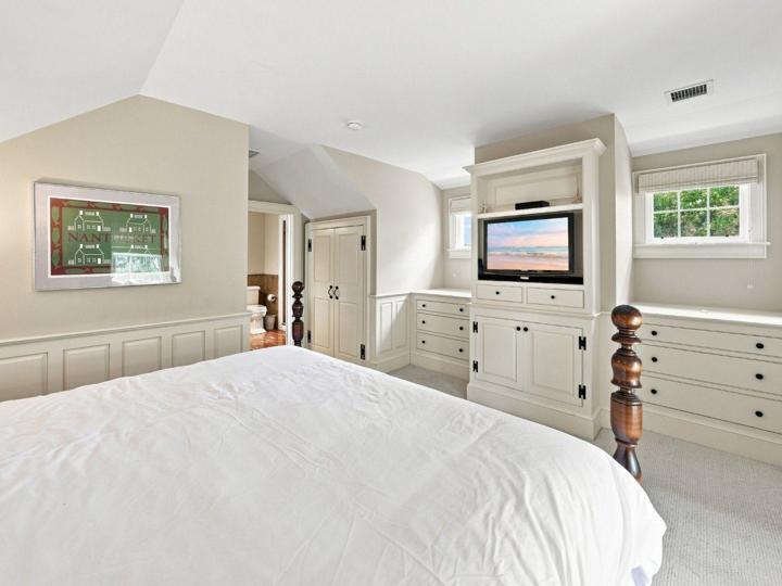 44 & 44B Pine Street, Nantucket — photo 21