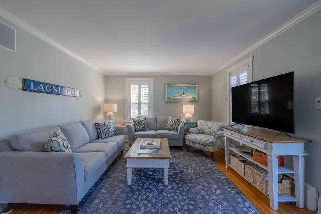 30 Pleasant Street photo