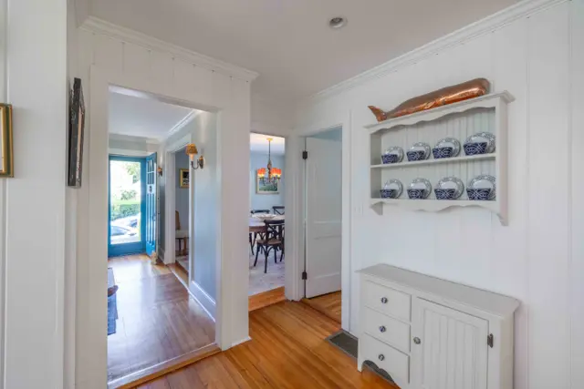 30 Pleasant Street photo