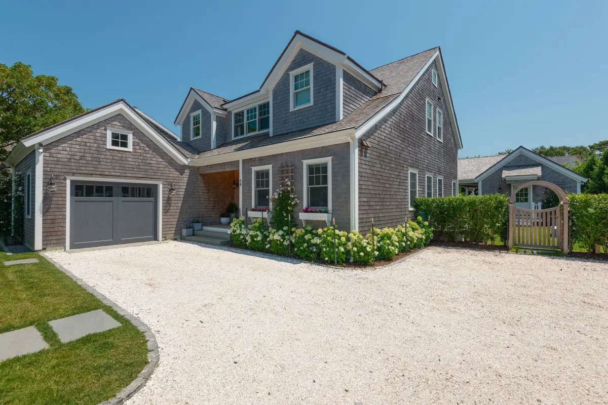 84 Cliff Road, Nantucket