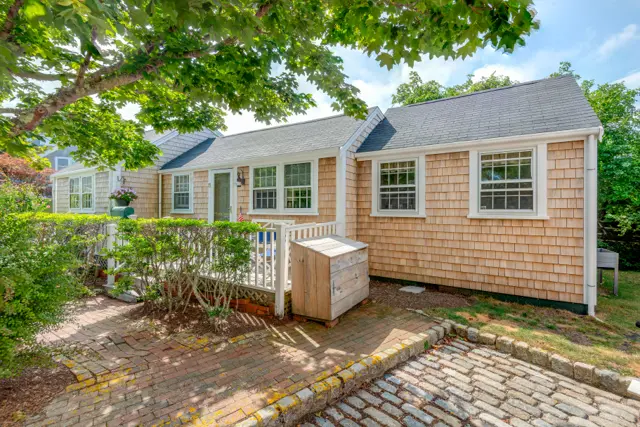 11 Stone Barn Way photo