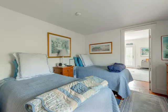 11 Stone Barn Way photo