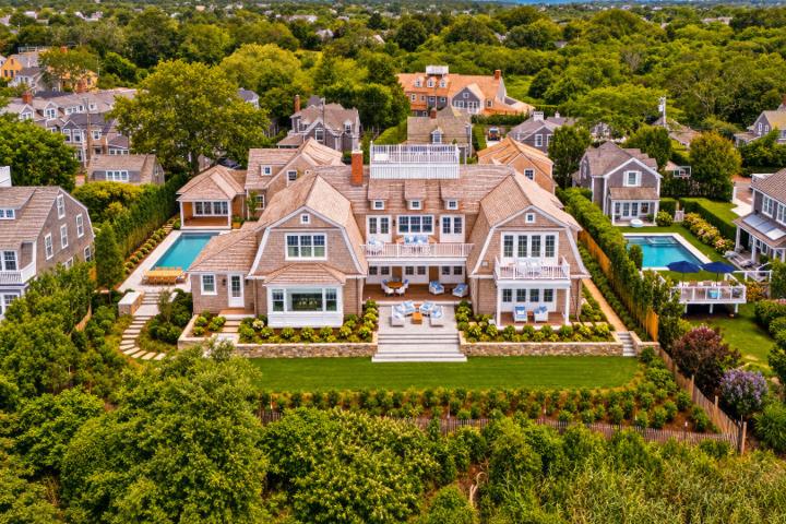 33 Cliff Road, Nantucket — photo 2