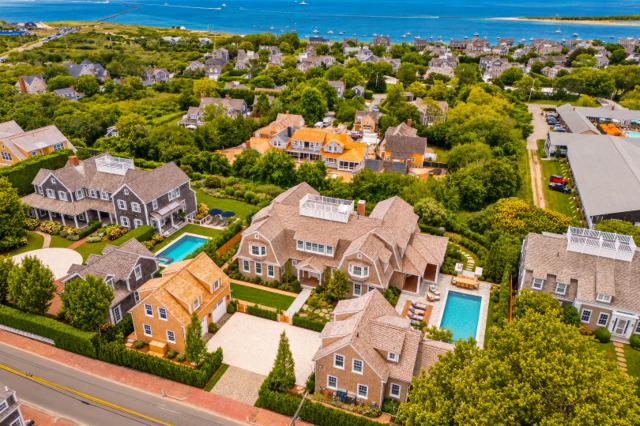 33 Cliff Road, Nantucket