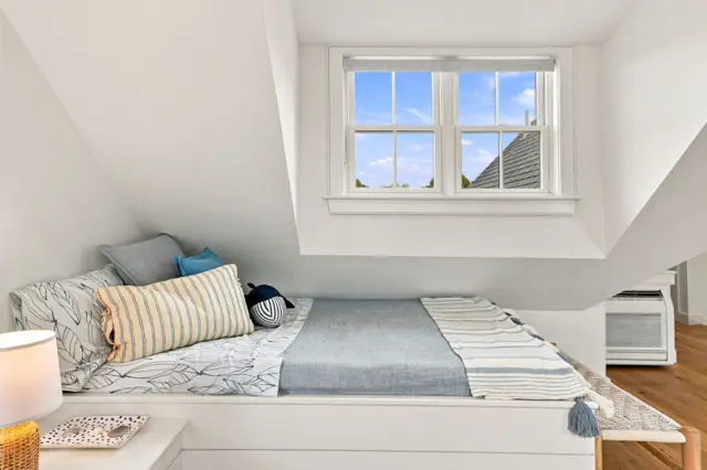 17 Washaman Avenue photo