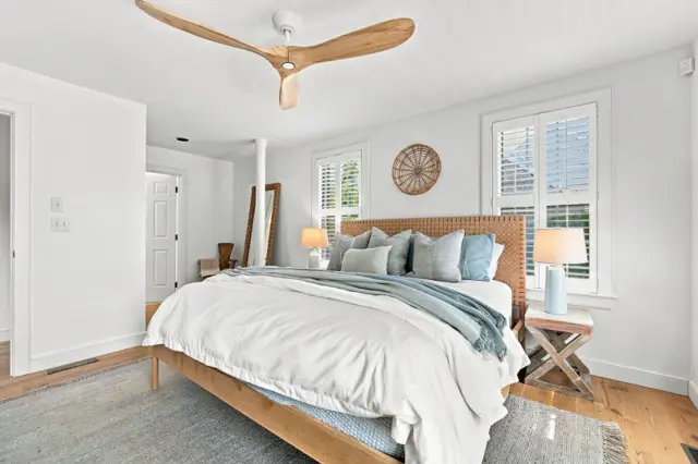 17 Washaman Avenue photo