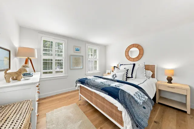 17 Washaman Avenue photo