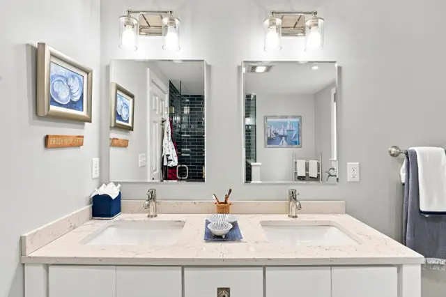 17 Washaman Avenue photo