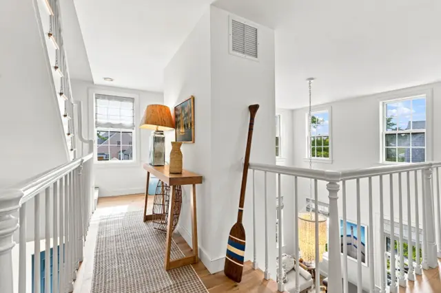 17 Washaman Avenue photo