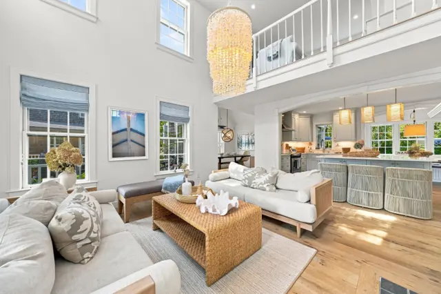 17 Washaman Avenue photo