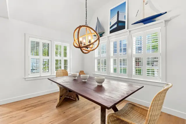 17 Washaman Avenue photo