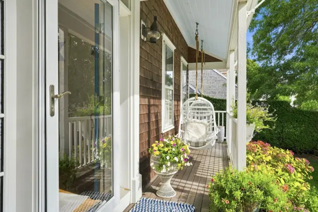 17 Washaman Avenue photo