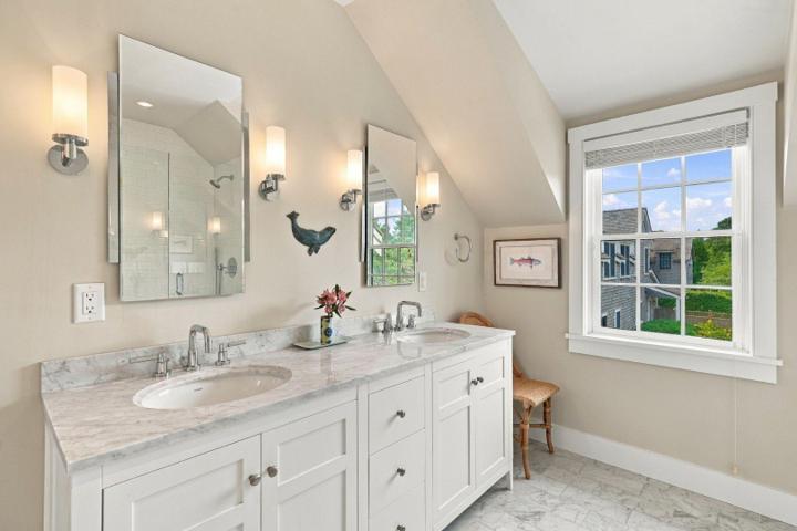 8 Fox Grape Lane, Nantucket — photo 26