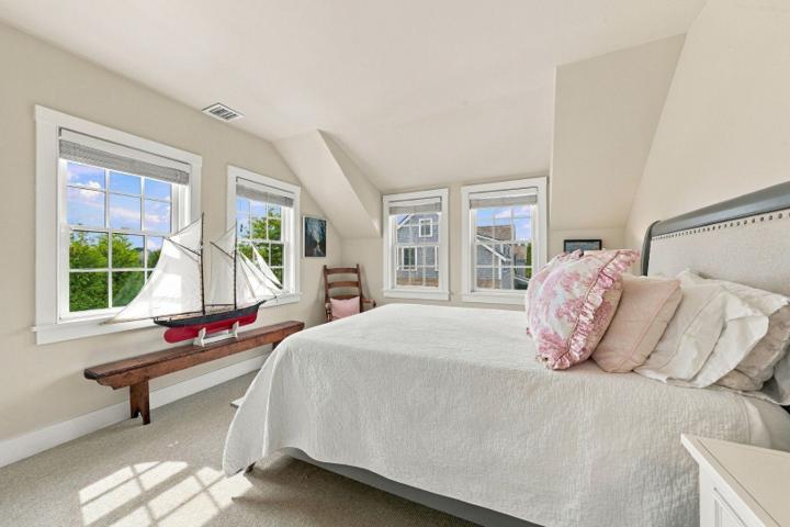 8 Fox Grape Lane, Nantucket — photo 22