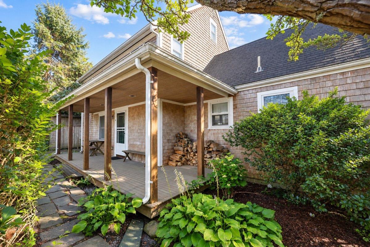 9 Mary Ann Drive, Nantucket — photo 2