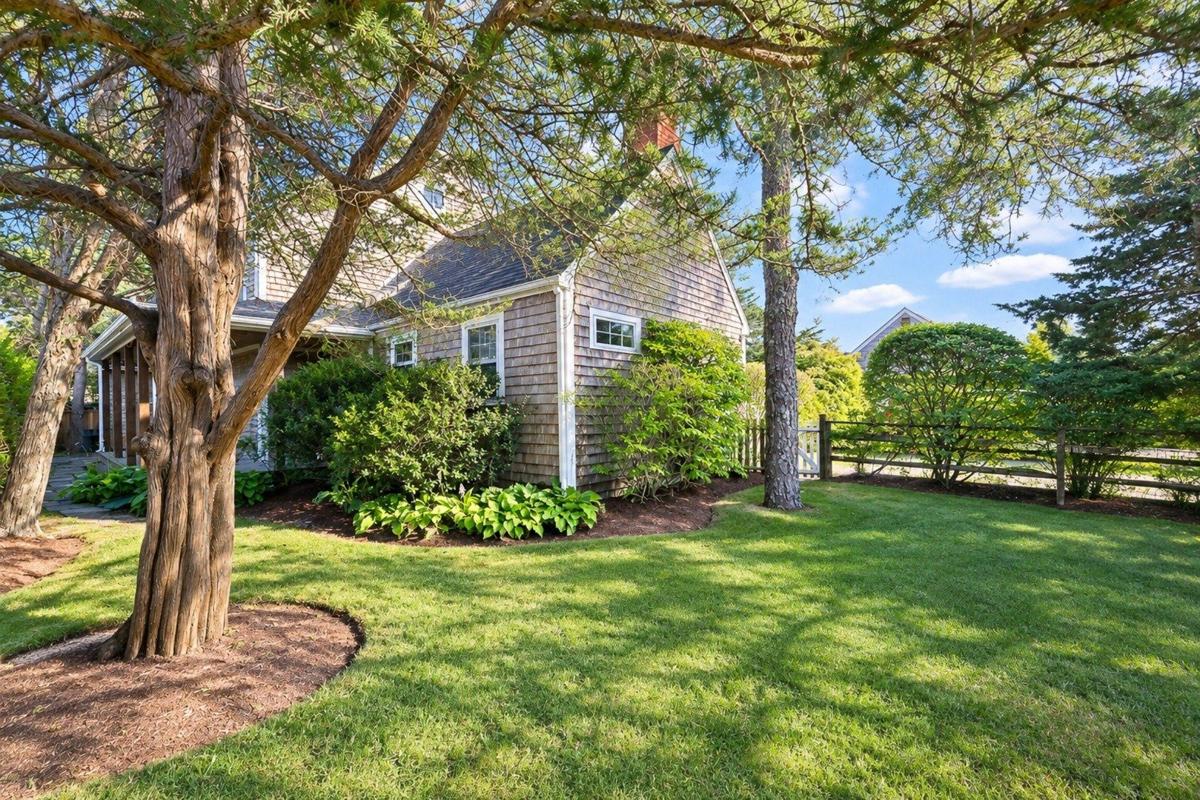 9 Mary Ann Drive, Nantucket — photo 5