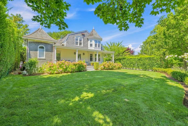 2 Brocks Court, Nantucket — photo 2