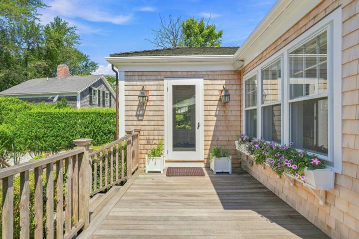 2 Brocks Court, Nantucket — photo 4