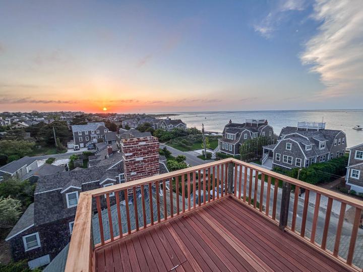 34 Hulbert Avenue, Nantucket — photo 2