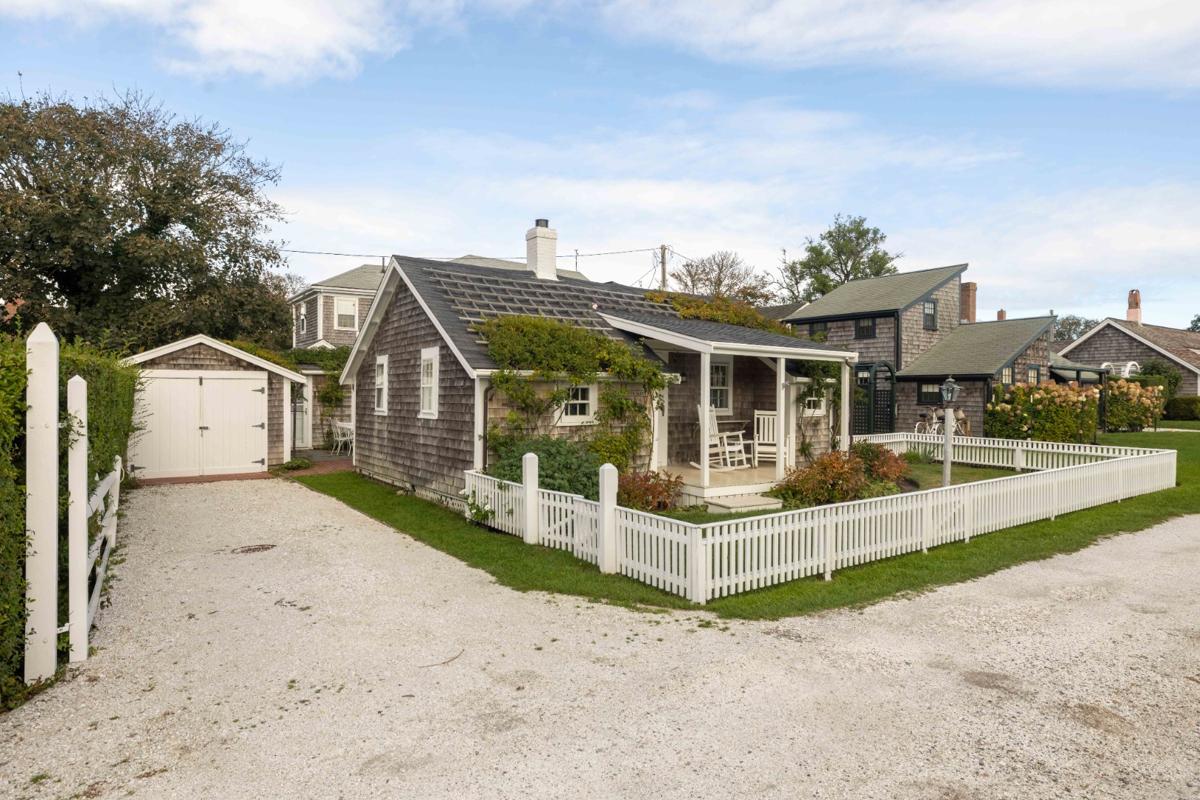 11 Pochick Street, Nantucket — photo 2