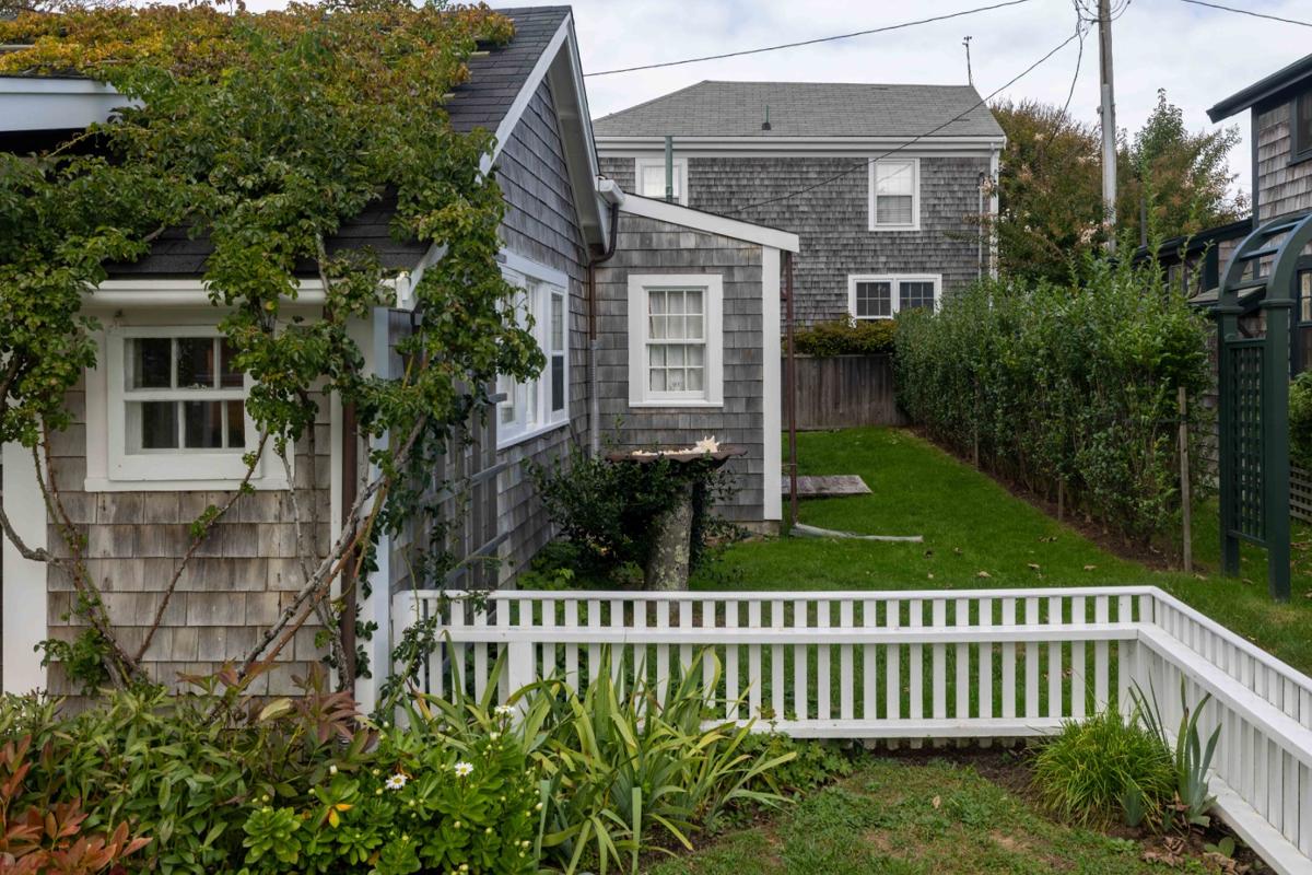 11 Pochick Street, Nantucket — photo 26