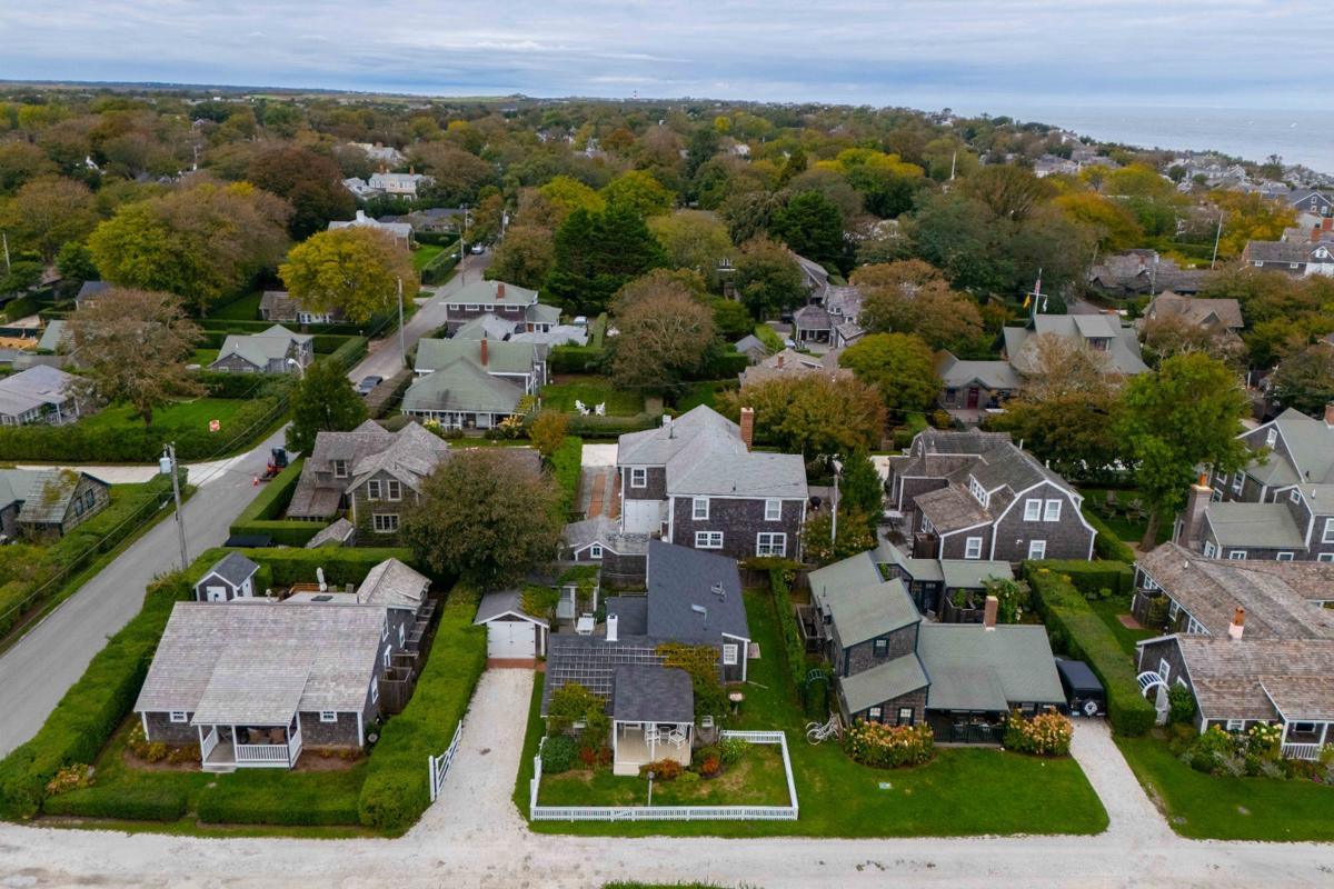 11 Pochick Street, Nantucket — photo 32