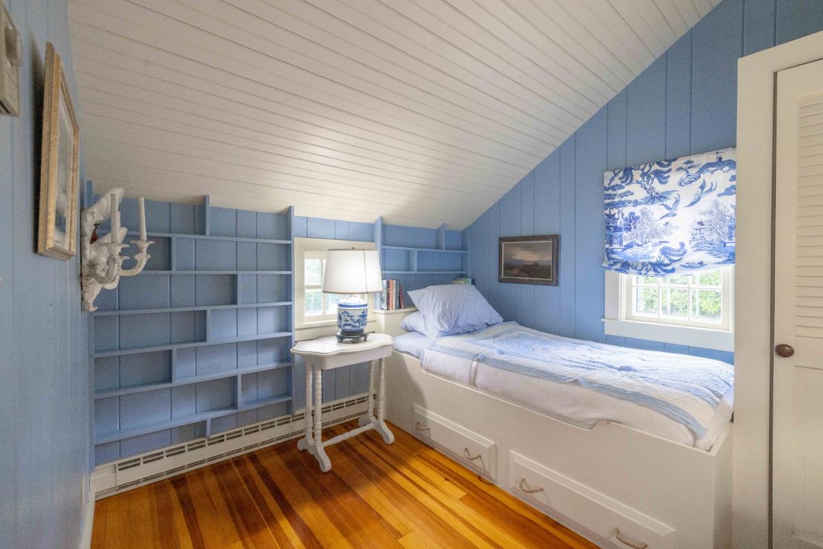 11 Pochick Street, Nantucket — photo 19