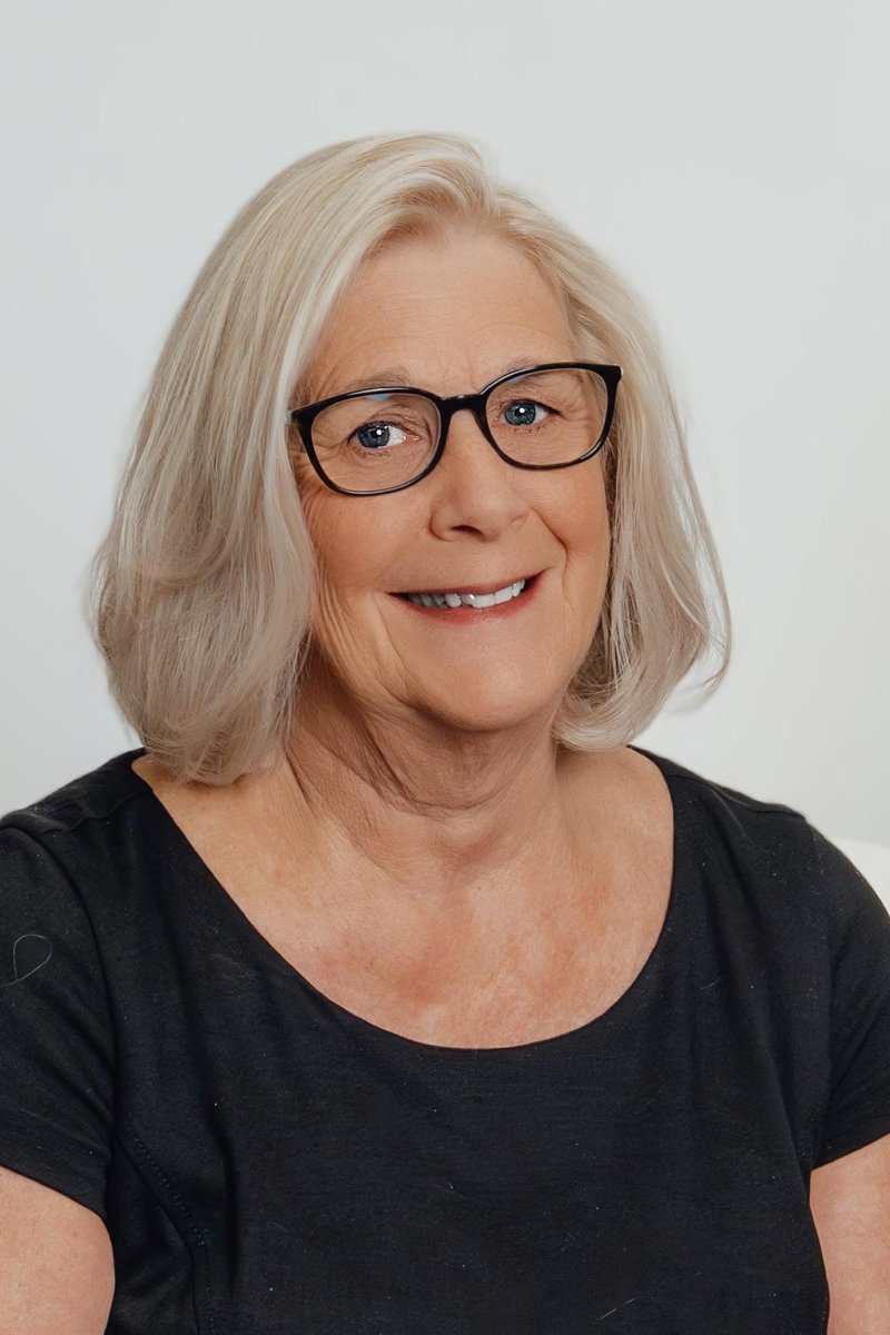 Jo-Ellen Redmond, Realtor